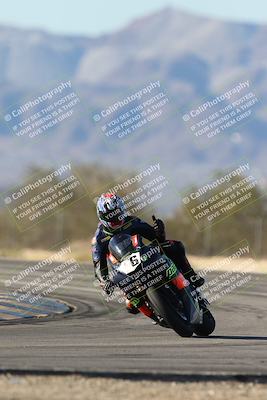 media/Dec-07-2025-CVMA (Sun) [[3e7d2de5dc]]/Race 12- Formula 40 MW and LW/